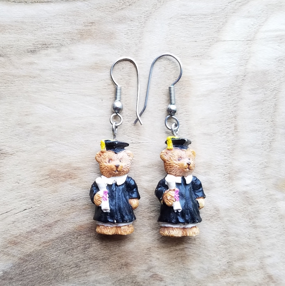 ❌3/$15 Vintage GraduateTeddy Bear Earrings